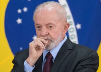 Lula Implementou Taxa de 35% sobre Saque do FGTS? Descubra a Verdade por Trás Dessa História