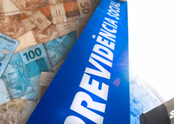 INSS: Qual a diferença entre aposentadoria por tempo de contribuição e aposentadoria por idade?