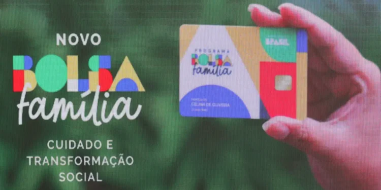 Evite o Bloqueio do Bolsa Família e do Auxílio Gás Atualizando os Seus Dados Cadastrais. Imagem: Agência Brasil.