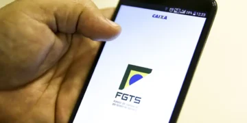 O Processo de Solicitação do Saque do FGTS Retido Pode Ser Realizado de Forma Presencial ou Digital. Imagem: Agência Brasil.
