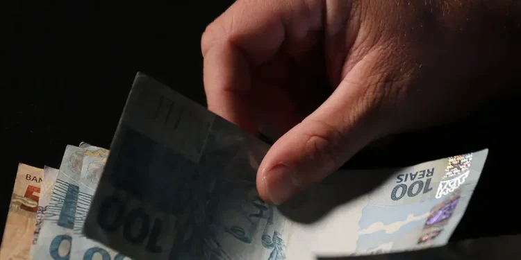 Resgate os valores esquecidos antes da data limite. Imagem: Agência Brasil