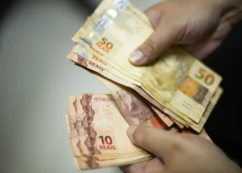 Bradesco oferece empréstimo com carência e 72 meses para pagar