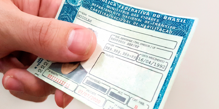 Detran alerta para golpe da CNH