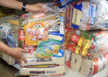 Arroz, feijão, sabonete e mais: aprenda a solicitar a cesta básica oferecida pelo governo