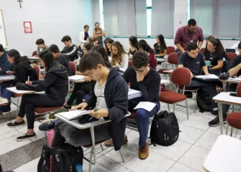 Estudantes receberão R$ 200 como incentivo para realizarem o ENEM