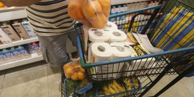 Nesta sexta (20/12), Prefeitura distribui Cestas Natalinas