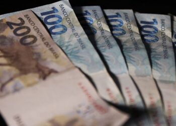 Além do Bolsa Família com Abono Natalino, em dezembro os beneficiários também receberão o Auxílio-Gás. Imagem: Agência Brasil