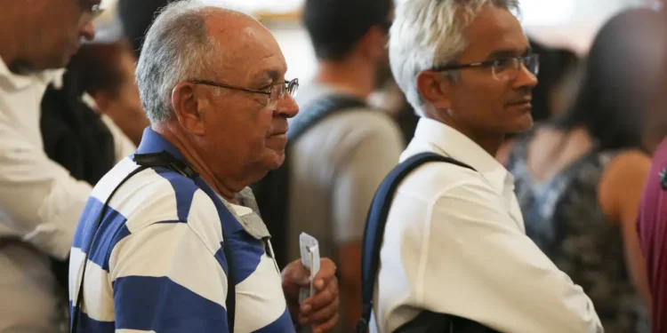 aposentado com benefícioem risco