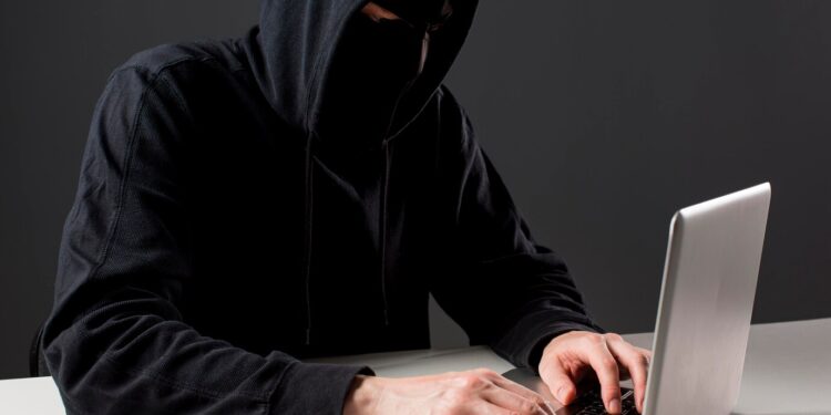 Governo e autoridades iniciam investigações para reforçar a segurança dos dados. Imagem: Freepik