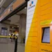 Terminal de autoatendimento dos Correios, oferecendo serviço para renegociação de dívidas e limpeza de nome.