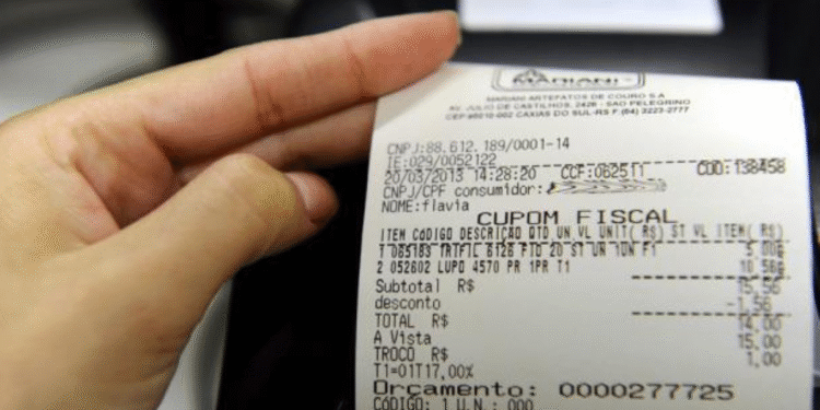 Nota fiscal com CPF na nota fiscal como parte do programa Receita Certa, que devolve parte do ICMS.