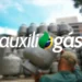 Imagem mostrando o programa Auxílio Gás e cilindros de gás