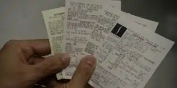 comprovante de compra com cpf na nota fiscal em mãos