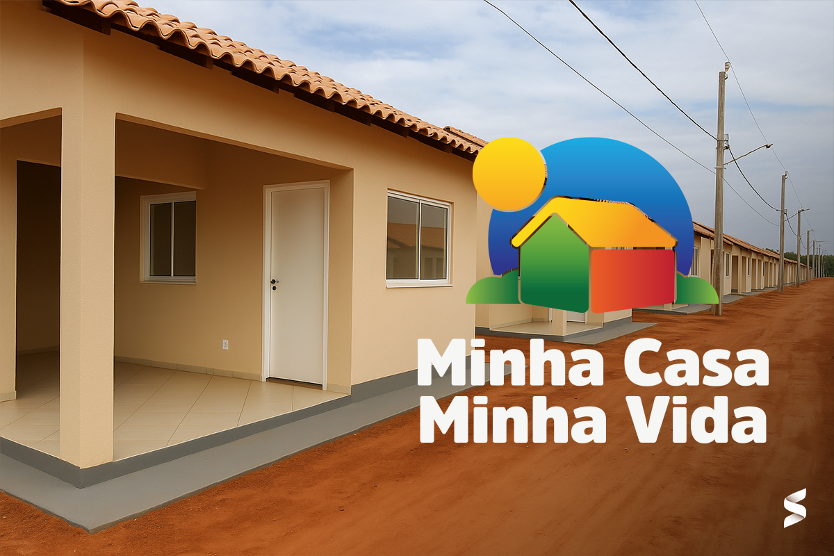 Fachada de casa popular recém-construída com piso revestido e área externa, programa Minha Casa Minha Vida.