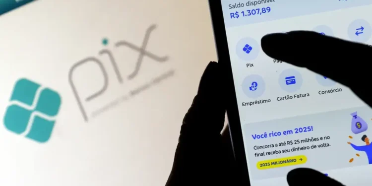 Imagem de tela do app Pix com destaque para o saldo disponível e a funcionalidade de antecipação de salário.