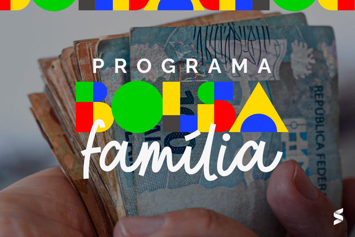 Notas de dinheiro representando o Bolsa Família