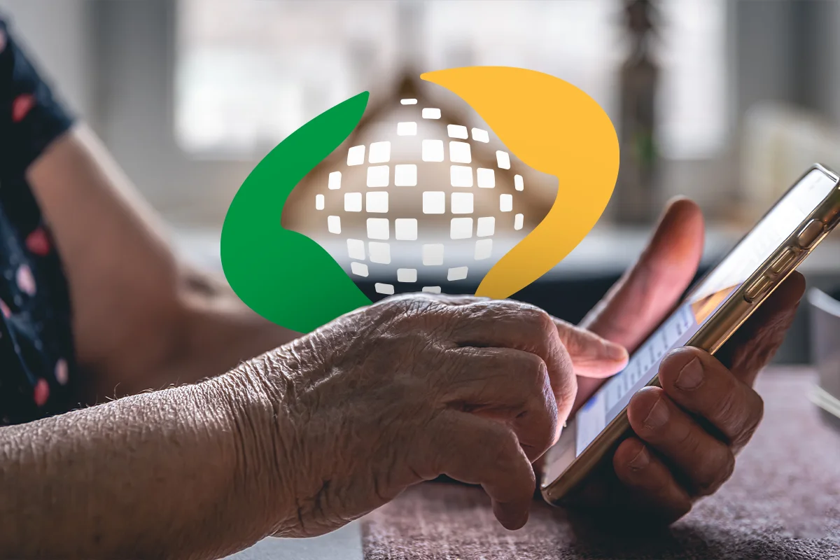 "Acesso ao Site ou App da Previdência Social" "Pessoa acessando o aplicativo ou site da Previdência Social, fazendo login com CPF e senha."