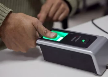 Leitura de biometria digital para autenticação em sistema do INSS