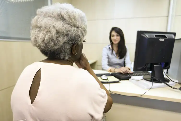 Atendimento personalizado para contratação de seguro em empréstimo consignado