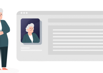 Idosa sorrindo ao lado de uma interface digital representando a solicitação da Carteira do Idoso.