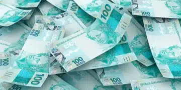 Cédulas de 100 reais representando prêmios em dinheiro do sorteio do CPF Premiado