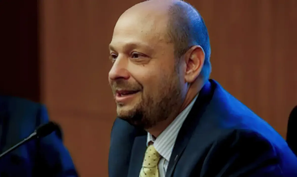 Gilberto Waller Júnior, presidente do INSS, detalha o processo de ressarcimento automático para aposentados e pensionistas.