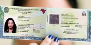 "Imagem de um RG do Detran-RJ, ilustrando a participação de 100 vagas disponíveis em uma ação."