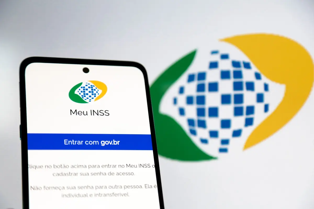 Tela de login do aplicativo Meu INSS, exibindo a opção para acesso com gov.br.