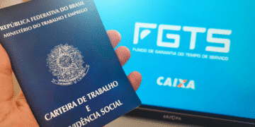 Carteira de Trabalho ao lado de tela com logo do FGTS e Caixa Econômica Federal