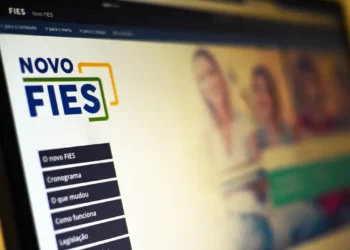 Tela do site oficial do Novo FIES com informações atualizadas