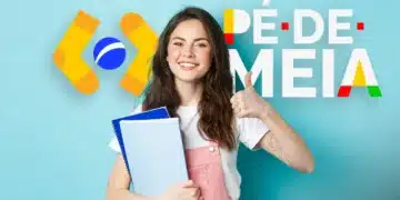 Estudante sorridente com cadernos e polegar para cima ao lado da identidade visual do programa Pé-de-Meia.