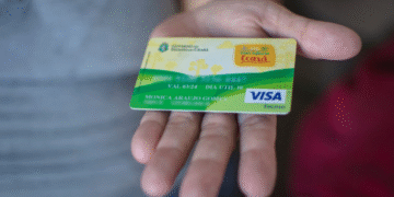 Cartão Mais Infância com o valor de R$ 100 de julho disponível.