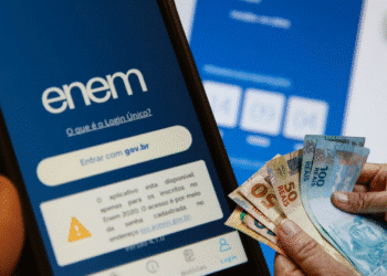 Tela do aplicativo Enem com informações sobre o Login Único e dinheiro em notas de 50 e 100 reais.