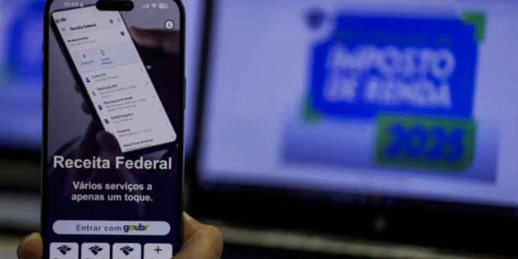 Receita Federal aplicativo consulta 3º lote da restituição IR 2025