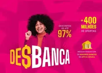 Mulher sorrindo em campanha do Serasa com promessa de até 97% de desconto para limpar o nome em julho