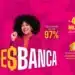Mulher sorrindo em campanha do Serasa com promessa de até 97% de desconto para limpar o nome em julho