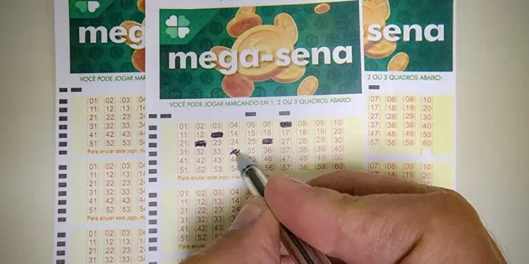 Bilhete da Mega-Sena com números marcados, incluindo o sorteio de Mega-Sena 2888 e um novo milionário
