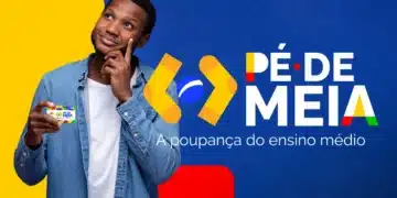 Jovem segurando cartão Pé-de-Meia com fundo colorido, promovendo a poupança para estudantes do ensino médio.