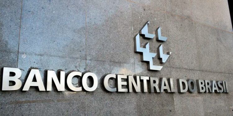 Fachada do Banco Central do Brasil com logotipo em destaque