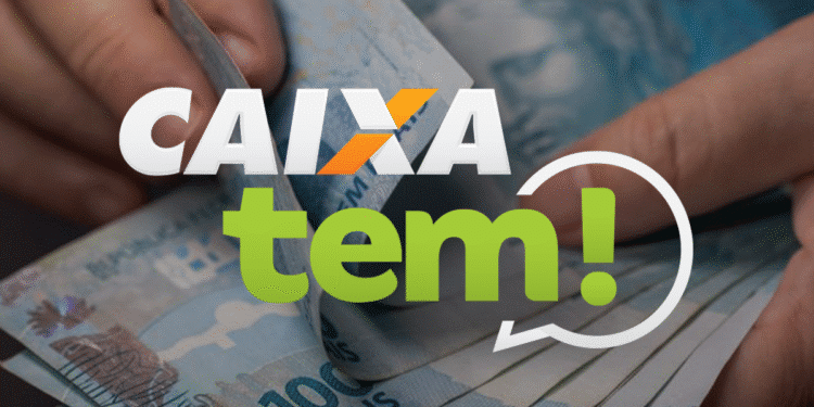 Pessoa contando dinheiro em notas de 100 reais com o logotipo do aplicativo Caixa Tem sobreposto.