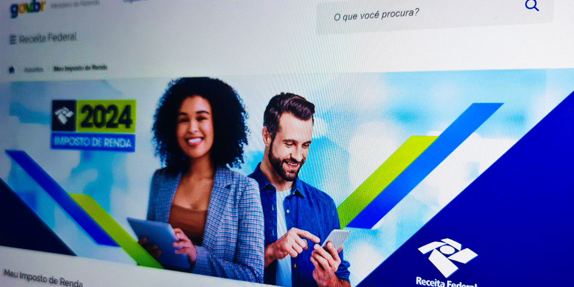 Tela de computador exibindo a página da Receita Federal para consulta do Imposto de Renda.