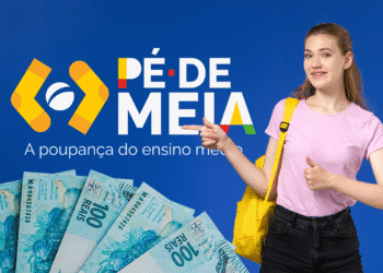 Estudante feliz com mochila amarela e notas de 100 reais ao lado do logotipo do programa Pé-de-Meia