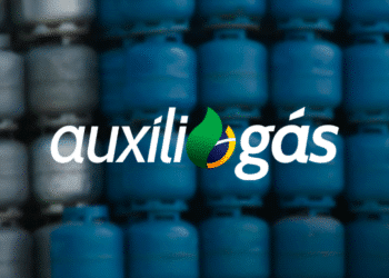 Logo do programa Auxílio Gás com botijões ao fundo.