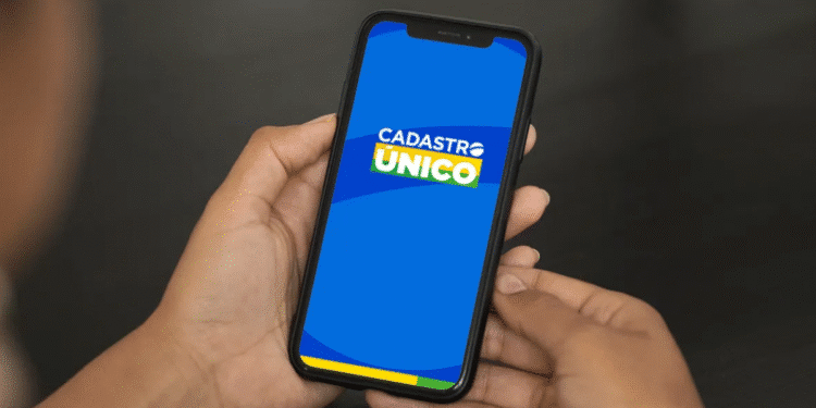 Quem está no CadÚnico pode ter direito a crédito de R$ 21 mil; saiba como