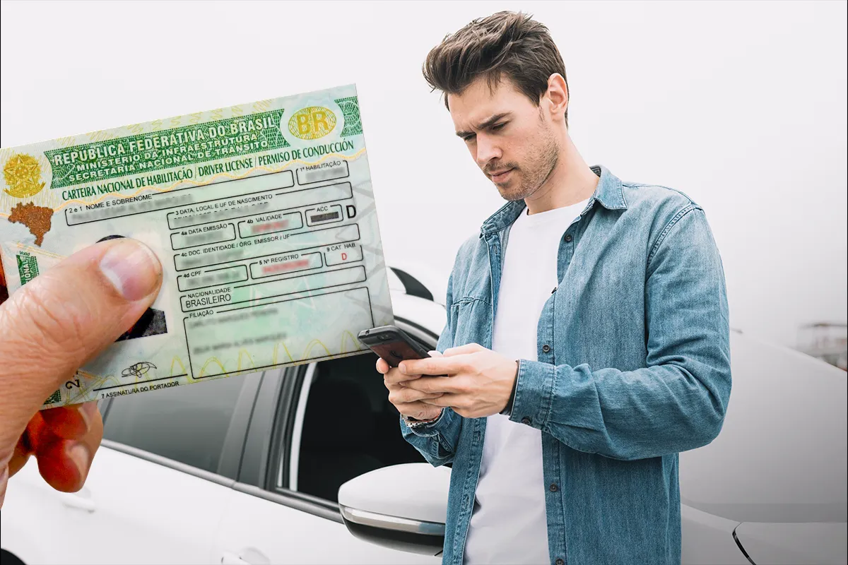Homem com o celular na mão e a carteira de habilitação sendo exibida ao fundo, simbolizando a consulta de multas ou defesa no Detran.