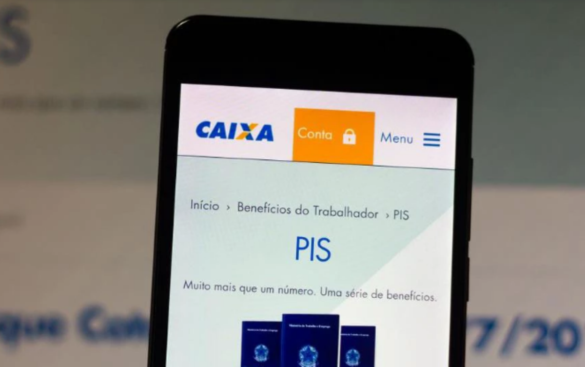 Aplicativo da Caixa Econômica Federal exibindo informações sobre o PIS na tela de um celular.