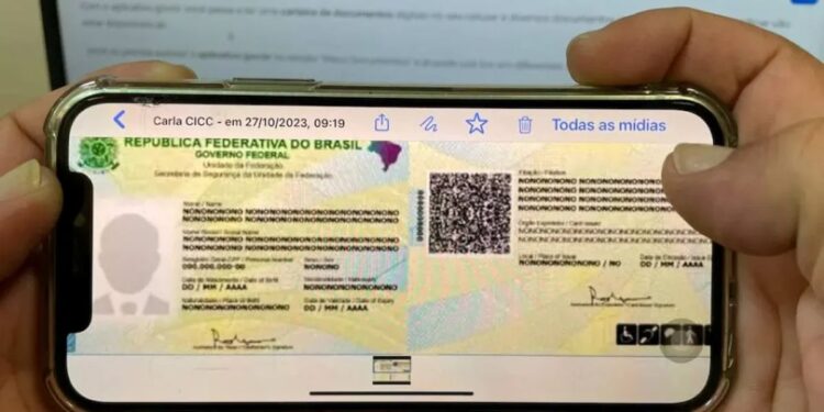 Celular exibindo o novo RG digital (Carteira de Identidade Nacional), representando o documento no smartphone.