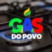 Fogão com chama azul acesa e o logo "Gás do Povo", representando o benefício social para gás de cozinha.