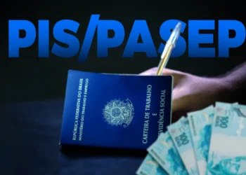 Imagem ilustrativa sobre o PIS/PASEP com um documento da Carteira de Trabalho e cédulas de dinheiro, destacando a liberação de mais de R$ 156 milhões esquecidos.