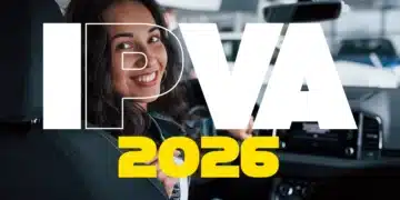 Imagem de uma motorista sorrindo dentro de um carro com a sobreposição de texto IPVA 2026, destacando o pagamento do imposto de veículos.